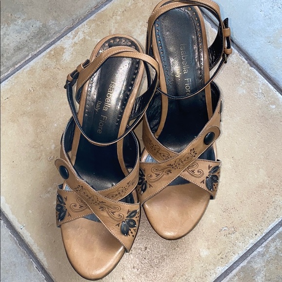 Isabella Fiore Vintage Wood Wedge Heel - Picture 2 of 16